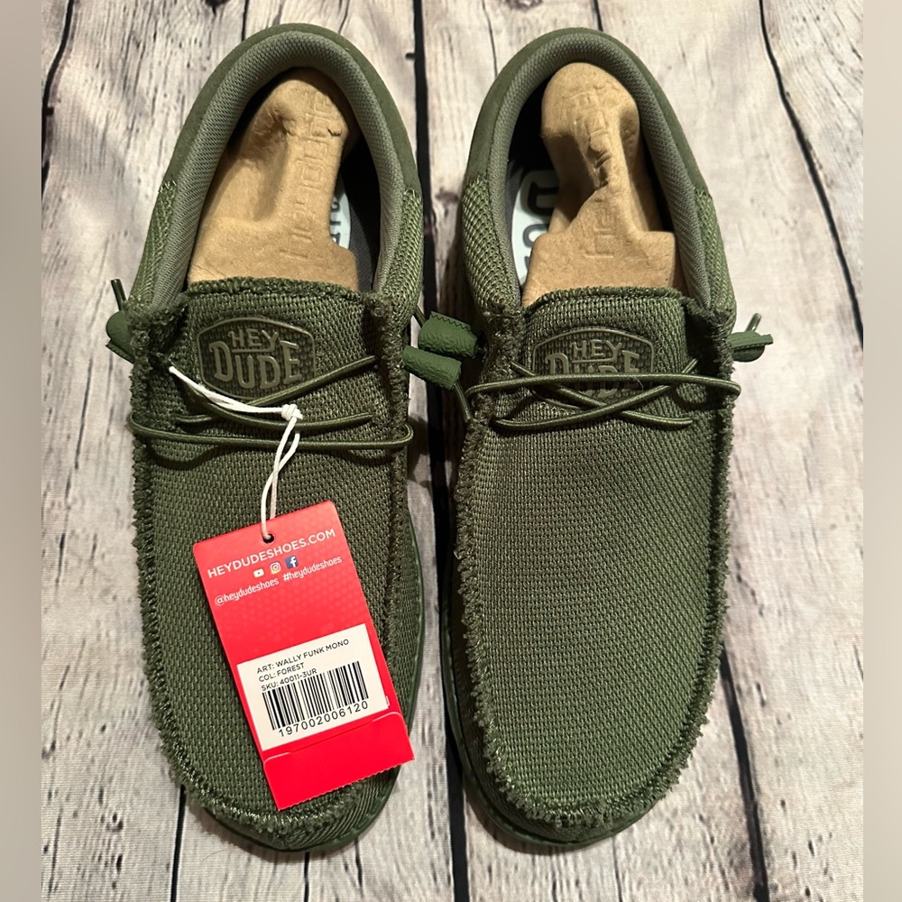 NWT Hey Dude men’s size 10
